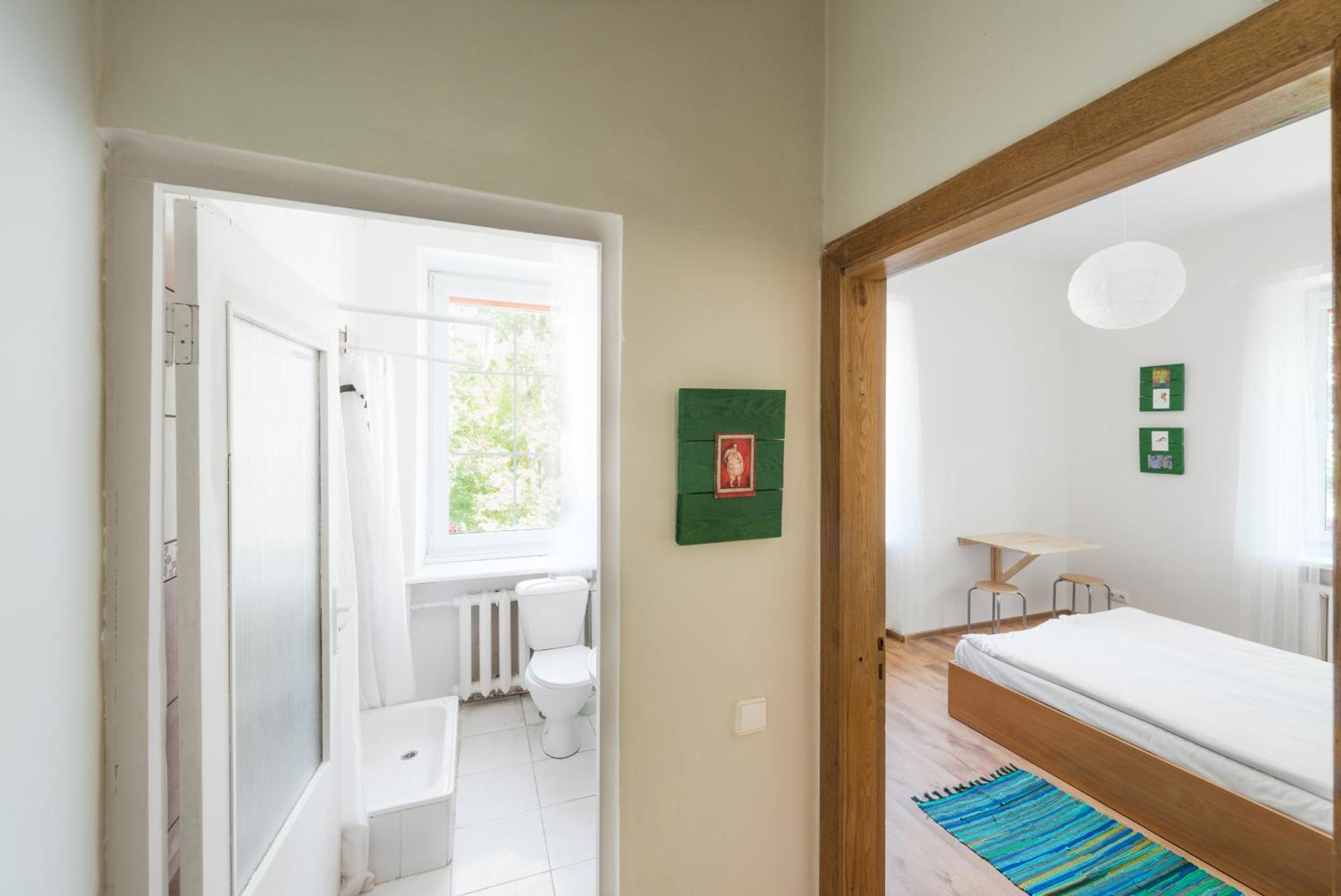 Downtown Forest Hostel & Camping VNO Oda fotoğraf